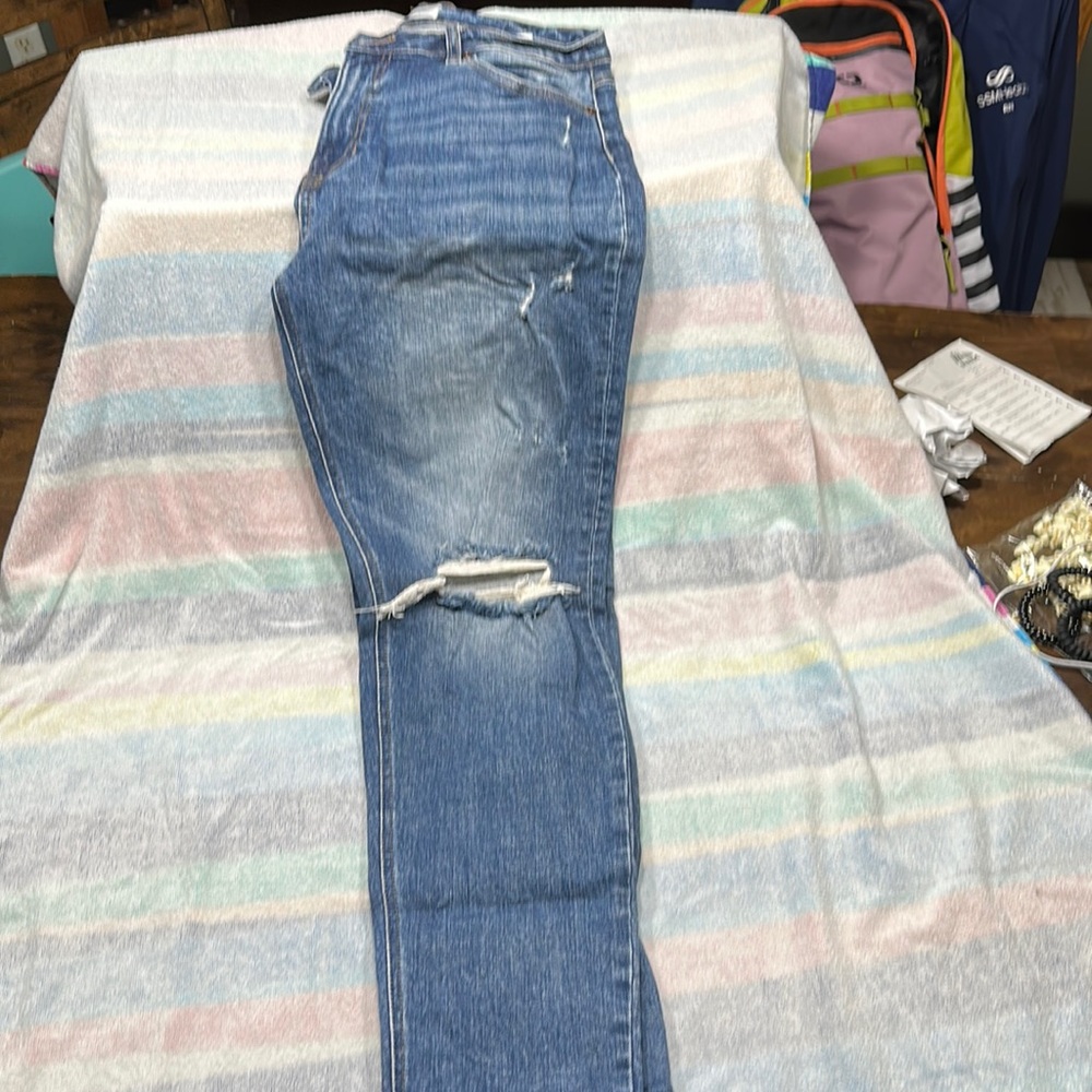 Never worn KanCan Jean